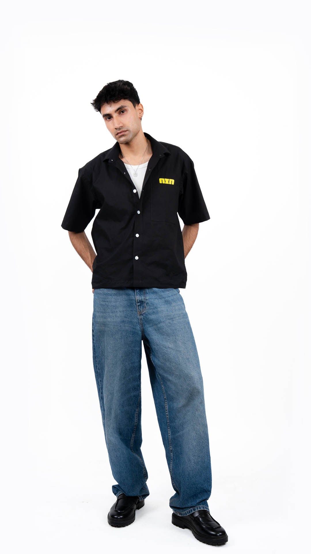 ESSENTIAL BLACK SHIRT - dxdstudios
